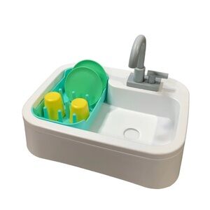 NWT LOVEVERY Sustainable Sink With Bio Based Cups and Plates